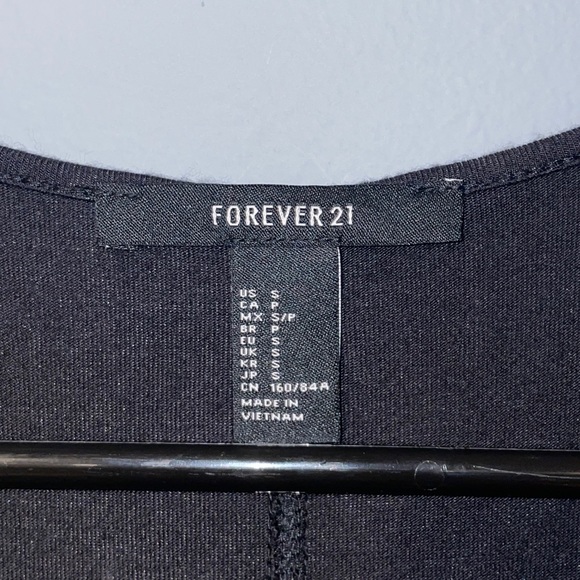 Black Dress - Picture 3 of 3